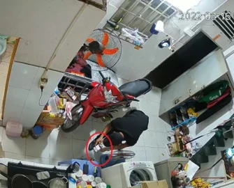 TP.HCM bắt được nghi phạm trộm cắp xe máy ở khu trọ nhờ camera quan sát
